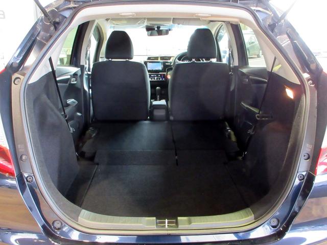 フィット １３Ｇ・Ｆパッケージコンフォートエディション　Ｂｌｕｅｔｏｏｔｈ－ＤＶＤ対応フルセグナビ／３モードバックカメラ／ＥＴＣ／ホンダセンシング／ＬＥＤヘッドライト／ステアリングリモコン／リモコンエンジンスターター／夏冬タイヤセット（7枚目）