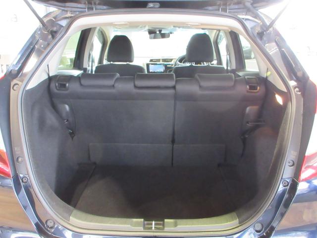 フィット １３Ｇ・Ｆパッケージコンフォートエディション　Ｂｌｕｅｔｏｏｔｈ－ＤＶＤ対応フルセグナビ／３モードバックカメラ／ＥＴＣ／ホンダセンシング／ＬＥＤヘッドライト／ステアリングリモコン／リモコンエンジンスターター／夏冬タイヤセット（33枚目）