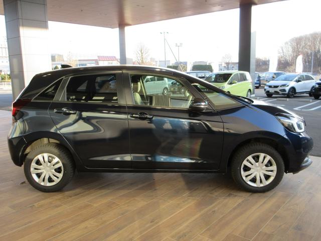 フィット ホーム　Ｂｌｕｅｔｏｏｔｈ－ＤＶＤ対応フルセグナビ／３モードバックカメラ／ＥＴＣ／ホンダコネクト／ＬＥＤヘッドライト／ステアリングリモコン／フロントドライブレコーダー／夏冬タイヤ（22枚目）