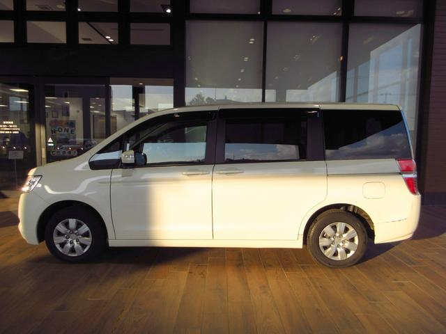 ステップワゴン ＧＬパッケージ　Ｂｌｕｅｔｏｏｔｈ対応ワンセグディスプレイオーディオ／両側電動スライドドア／リヤクーラー／フロントガラスヒーター／夏冬タイヤセット（19枚目）