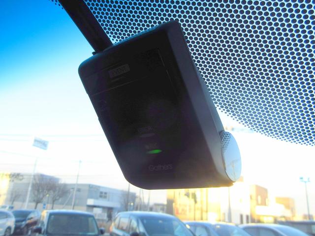 ステップワゴンスパーダ スパーダ・クールスピリットホンダセンシングブラスタ　Ｂｌｕｅｔｏｏｔｈ－ＤＶＤ対応フルセグナビ／３モードバックカメラ／ＥＴＣ／ＬＥＤヘッドライト／両側電動スライドドア／フロントドライブレコーダー／リモコンエンジンスターター／夏冬タイヤセット（39枚目）