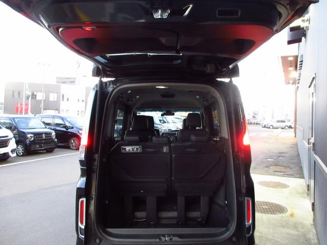 ステップワゴンスパーダ スパーダ・クールスピリットホンダセンシング　Ｂｌｕｅｔｏｏｔｈ－ＤＶＤ対応フルセグナビ／３モードバックカメラ／ＥＴＣ２．０／ホンダセンシング／ＬＥＤヘッドライト／両側電動スライドドア／前後ドライブレコーダー／リモコンエンジンスターター（7枚目）