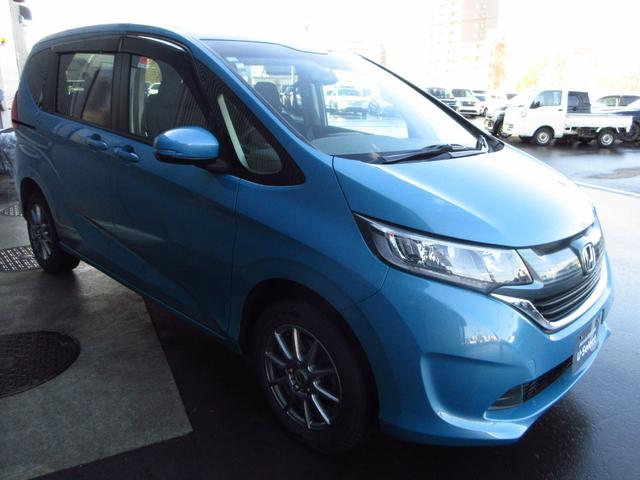 フリード Ｇ　純正ワンセグディスプレイオーディオ／３モードバックカメラ／ＥＴＣ／助手席側電動スライドドア／ステアリングリモコン／夏冬タイヤセット（4枚目）