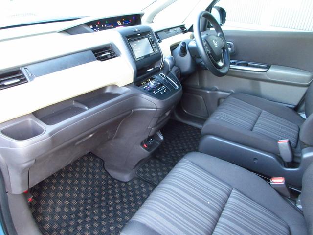 フリード Ｇ　純正ワンセグディスプレイオーディオ／３モードバックカメラ／ＥＴＣ／助手席側電動スライドドア／ステアリングリモコン／夏冬タイヤセット（29枚目）