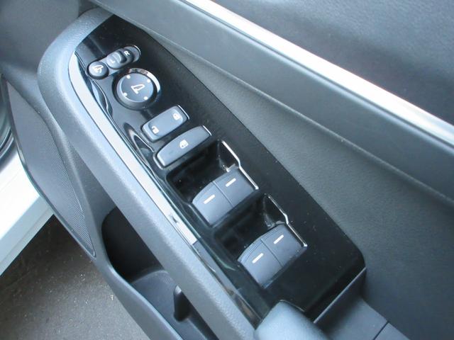 ヴェゼル e:HEVZ Bluetooth対応ホンダコネクトナビ/マルチビューカメラ/ETC2.0/ホンダセンシング/LEDヘッドライト/ステアリングリモコン/前後ドライブレコーダー/夏冬タイヤセット(46枚目)