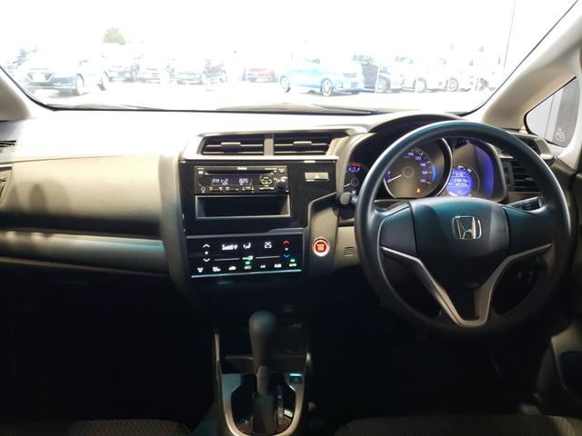 フィット １３Ｇ・Ｆ　純正ＣＤチューナー／ドアミラーヒーター／オートリトラミラー／リモコンエンジンスターター／夏冬タイヤセット／ワンオーナー／プッシュスタートスイッチ＋スマートキー／エコモードボタン（4枚目）