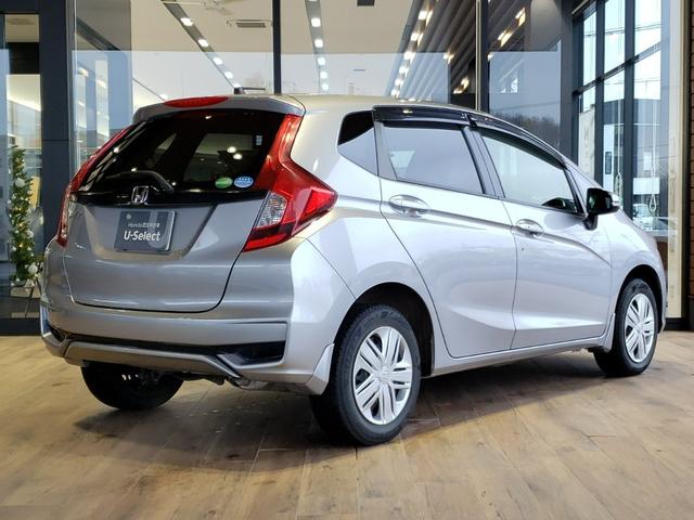 フィット １３Ｇ・Ｆ　純正ＣＤチューナー／ドアミラーヒーター／オートリトラミラー／リモコンエンジンスターター／夏冬タイヤセット／ワンオーナー／プッシュスタートスイッチ＋スマートキー／エコモードボタン（17枚目）