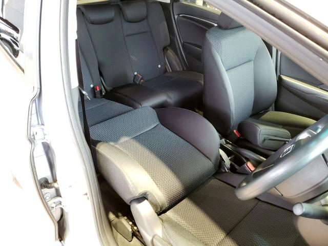 フィット １３Ｇ・Ｆ　純正ＣＤチューナー／ドアミラーヒーター／オートリトラミラー／リモコンエンジンスターター／夏冬タイヤセット／ワンオーナー／プッシュスタートスイッチ＋スマートキー／エコモードボタン（29枚目）