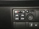 ■両側電動スライドドア搭載で、運転席脇のスイッチやスマートキーで簡単に開閉可能。お子様の乗降時など、便利で快適に使えます。