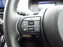 ■ステアリングリモコン付き。ハンドルから手を離さずにオーディオ操作ができるので、運転中も視線を外さず安心です。