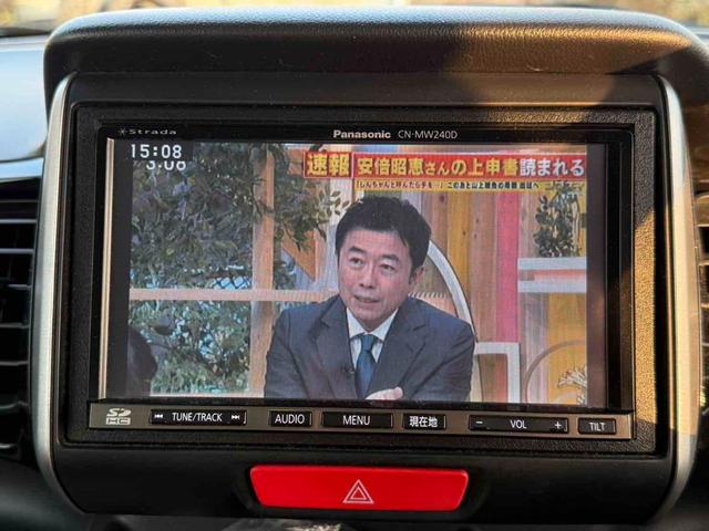 Ｎ－ＢＯＸカスタム Ｇ・Ｌパッケージ　４ＷＤ　ドライブレコーダー　両側スライド・片側電動　ナビ　ＴＶ　オートライト　ＨＩＤ　スマートキー　アイドリングストップ　ベンチシート　ＣＶＴ　盗難防止システム　ＡＢＳ　ＥＳＣ　アルミホイール（5枚目）