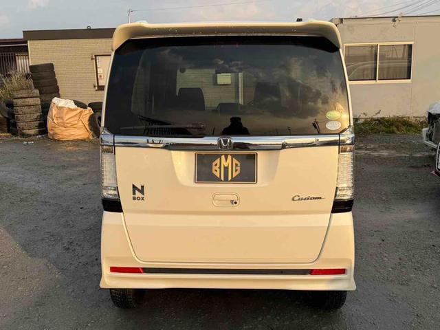 Ｎ－ＢＯＸカスタム Ｇ・Ｌパッケージ　４ＷＤ　ドライブレコーダー　両側スライド・片側電動　ナビ　ＴＶ　オートライト　ＨＩＤ　スマートキー　アイドリングストップ　ベンチシート　ＣＶＴ　盗難防止システム　ＡＢＳ　ＥＳＣ　アルミホイール（16枚目）