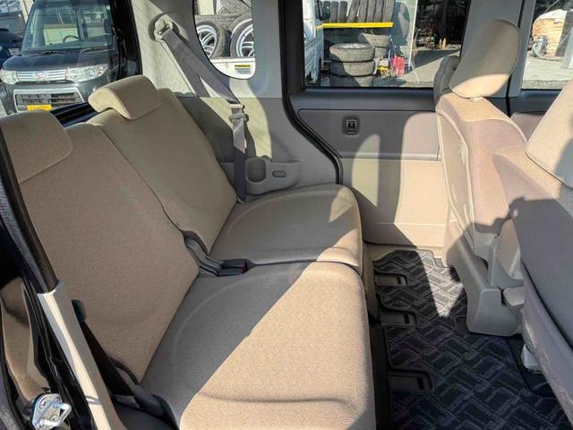 タント Ｘ　４ＷＤ　スライドドア　ナビ　ＴＶ　スマートキー　ベンチシート　ＡＴ　盗難防止システム　ＡＢＳ　アルミホイール　衝突安全ボディ　エアコン　パワーステアリング　パワーウィンドウ（11枚目）