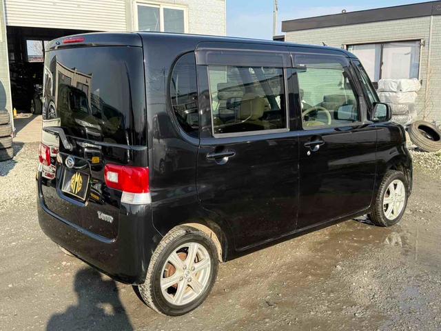 タント Ｘ　４ＷＤ　スライドドア　ナビ　ＴＶ　スマートキー　ベンチシート　ＡＴ　盗難防止システム　ＡＢＳ　アルミホイール　衝突安全ボディ　エアコン　パワーステアリング　パワーウィンドウ（17枚目）