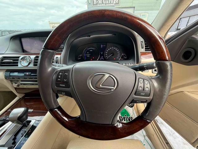LS LS600h バージョンC Iパッケージ 4WD ドライブレコーダー クリアランスソナー オートクルーズコントロール バックカメラ ナビ TV アルミホイール オートマチックハイビーム ヘッドライトウォッシャー CVT シートヒーター(3枚目)
