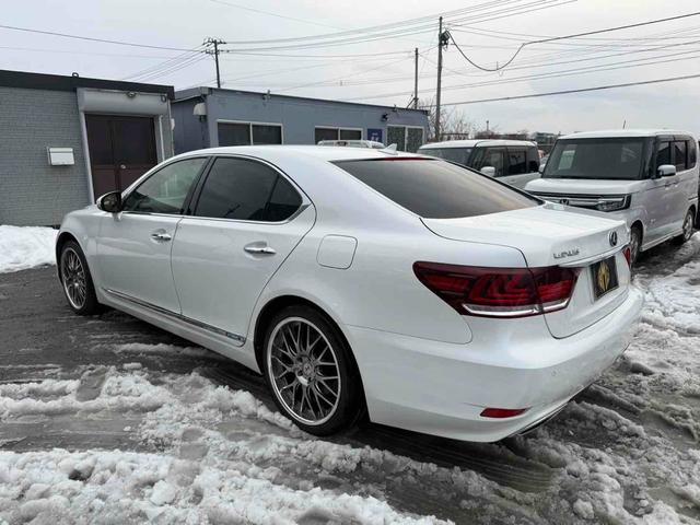 LS LS600h バージョンC Iパッケージ 4WD ドライブレコーダー クリアランスソナー オートクルーズコントロール バックカメラ ナビ TV アルミホイール オートマチックハイビーム ヘッドライトウォッシャー CVT シートヒーター(15枚目)