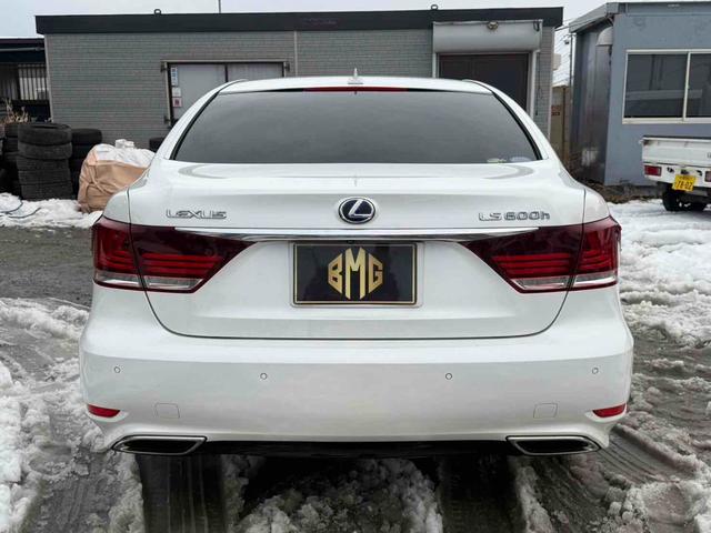 LS LS600h バージョンC Iパッケージ 4WD ドライブレコーダー クリアランスソナー オートクルーズコントロール バックカメラ ナビ TV アルミホイール オートマチックハイビーム ヘッドライトウォッシャー CVT シートヒーター(16枚目)