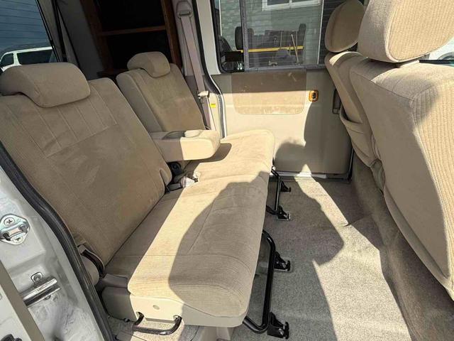 アトレーワゴン カスタムターボRSリミテッド 4WD 両側スライド・片側電動 ナビ TV HID キーレスエントリー ベンチシート ターボ AT 盗難防止システム ABS アルミホイール 衝突安全ボディ エアコン パワーステアリング(10枚目)