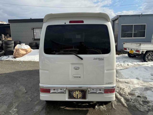 アトレーワゴン カスタムターボRSリミテッド 4WD 両側スライド・片側電動 ナビ TV HID キーレスエントリー ベンチシート ターボ AT 盗難防止システム ABS アルミホイール 衝突安全ボディ エアコン パワーステアリング(16枚目)