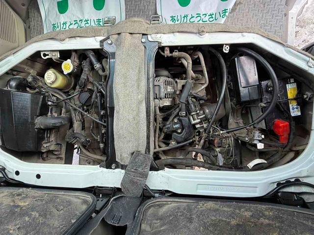 アトレーワゴン カスタムターボRSリミテッド 4WD 両側スライド・片側電動 ナビ TV HID キーレスエントリー ベンチシート ターボ AT 盗難防止システム ABS アルミホイール 衝突安全ボディ エアコン パワーステアリング(20枚目)