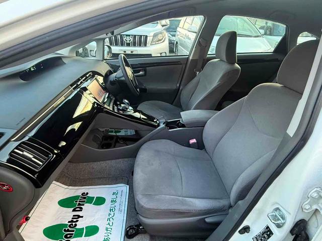 プリウス S ETC ナビ TV アルミホイール オートライト CVT スマートキー 電動格納ミラー 盗難防止システム Bluetooth 衝突安全ボディ ABS ESC エアコン パワーステアリング(8枚目)