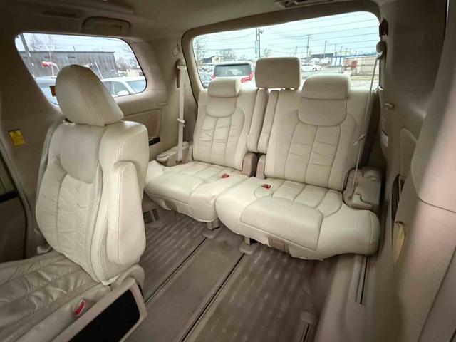 アルファードハイブリッド Ｇ　４ＷＤ　バックカメラ　ナビ　ＴＶ　クリアランスソナー　オートクルーズコントロール　両側電動スライドドア　ＨＩＤ　スマートキー　電動格納ミラー　３列シート　パワーシート　ＣＶＴ　アルミホイール（13枚目）