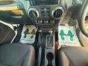 ジープ・ラングラーアンリミテッド スポーツ　４ＷＤ　オートクルーズコントロール　ＡＴ　盗難防止システム　Ｂｌｕｅｔｏｏｔｈ　ＡＢＳ　エアコン　パワーウィンドウ（6枚目）