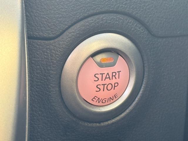 マーチ X FOUR Vセレクション 4WD ワンオーナー ナビ フルセグ ドラレコ エンジンスターター プッシュスタート スペアキー バックカメラ ETC 夏冬タイヤ有(26枚目)