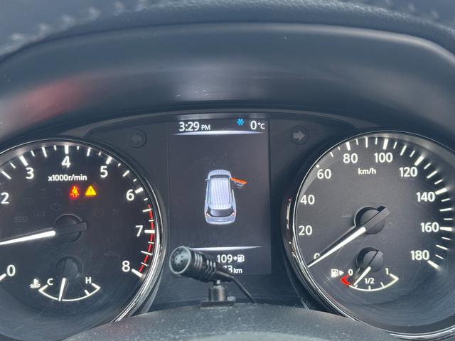 エクストレイル 20X ワンオーナー 全方位カメラ 全席ヒートシーター ドラレコ ステアリングスイッチ オートヒーター 電動パワーバックドア ミラーウィンカー スタートボタン LEDヘッド フォグランプ 社外タイヤ(15枚目)