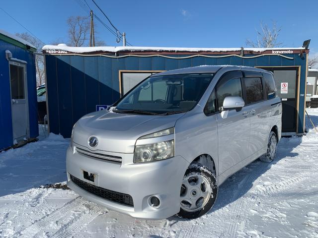 ヴォクシー X Lエディション 電動スライドドア 後席モニター エンジンスターター ETC(2枚目)