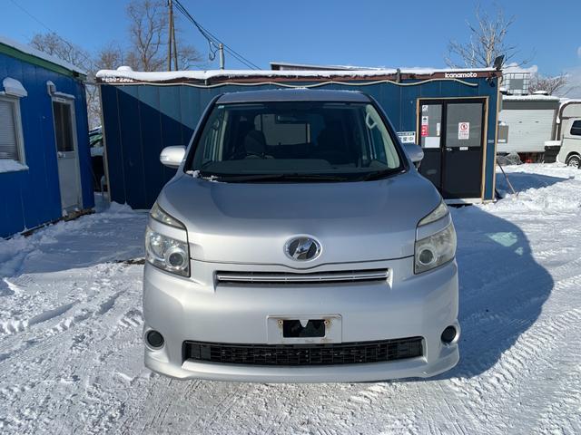 ヴォクシー X Lエディション 電動スライドドア 後席モニター エンジンスターター ETC(3枚目)