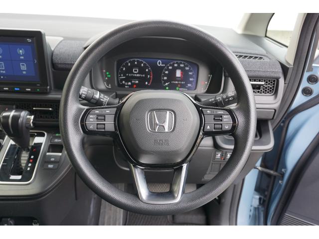 ステップワゴン エアー　当社レンタアップ・純正ナビ・ＨｏｎｄａＣＯＮＮＥＣＴｆｏｒＧａｔｈｅｒｓ＋ナビ装着用スペシャルパッケージ・ＨｏｎｄａＳＥＮＳＩＮＧ・２列目６：４分割ベンチシート・トリプルゾーンコントロール（9枚目）
