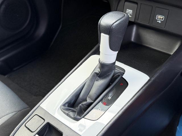 フィット ベーシック レンタカーアップ・純正ナビ・HondaCONNECTforGathers+ナビ装着用スペシャルパッケージ・コンフォートビューパッケージ(12枚目)