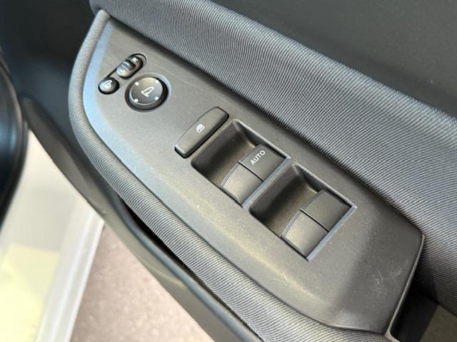 フィット ベーシック レンタカーアップ・純正ナビ・HondaCONNECTforGathers+ナビ装着用スペシャルパッケージ・コンフォートビューパッケージ(28枚目)