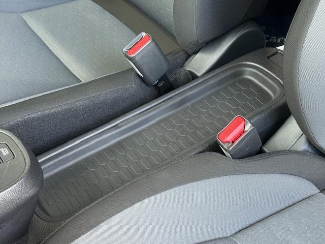 フィット ベーシック レンタカーアップ・純正ナビ・HondaCONNECTforGathers+ナビ装着用スペシャルパッケージ・コンフォートビューパッケージ(32枚目)