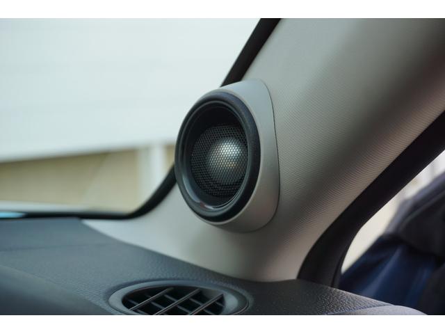 ヴェゼル ｅ：ＨＥＶＺ　デモカーアップ・ＨｏｎｄａＳＥＮＳＩＮＧ・ブラインドスポットインフォメーション・アダプティブドライビングビーム（ＡＤＢ）・ＨｏｎｄａＣＯＮＮＥＣＴディスプレー＋ＥＴＣ２．０車載器＋ワイヤレス充電（13枚目）