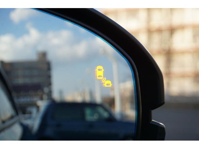 ヴェゼル ｅ：ＨＥＶＺ　デモカーアップ・ＨｏｎｄａＳＥＮＳＩＮＧ・ブラインドスポットインフォメーション・アダプティブドライビングビーム（ＡＤＢ）・ＨｏｎｄａＣＯＮＮＥＣＴディスプレー＋ＥＴＣ２．０車載器＋ワイヤレス充電（15枚目）