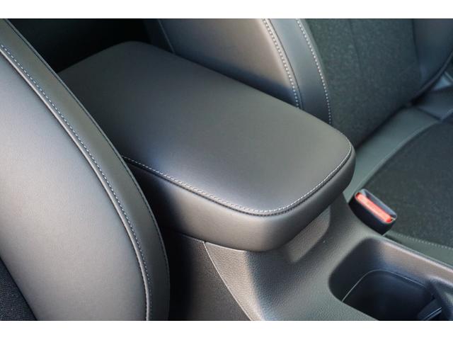 ヴェゼル ｅ：ＨＥＶＺ　デモカーアップ・ＨｏｎｄａＳＥＮＳＩＮＧ・ブラインドスポットインフォメーション・アダプティブドライビングビーム（ＡＤＢ）・ＨｏｎｄａＣＯＮＮＥＣＴディスプレー＋ＥＴＣ２．０車載器＋ワイヤレス充電（26枚目）