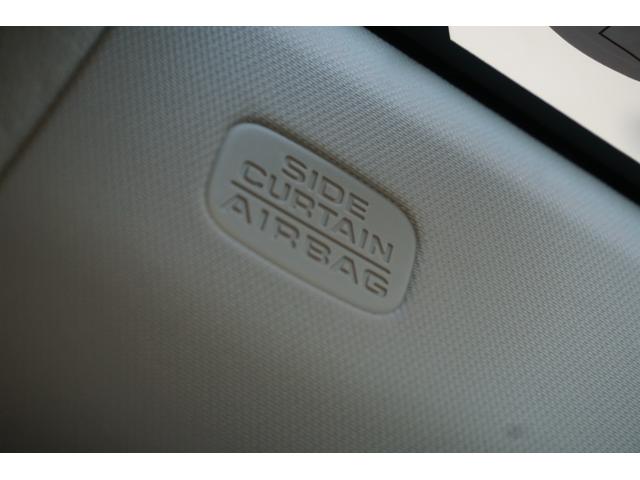 ヴェゼル ｅ：ＨＥＶＺ　デモカーアップ・ＨｏｎｄａＳＥＮＳＩＮＧ・ブラインドスポットインフォメーション・アダプティブドライビングビーム（ＡＤＢ）・ＨｏｎｄａＣＯＮＮＥＣＴディスプレー＋ＥＴＣ２．０車載器＋ワイヤレス充電（43枚目）