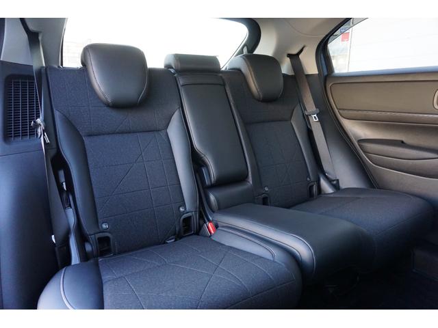 ヴェゼル ｅ：ＨＥＶＺ　デモカーアップ・ＨｏｎｄａＳＥＮＳＩＮＧ・ブラインドスポットインフォメーション・アダプティブドライビングビーム（ＡＤＢ）・ＨｏｎｄａＣＯＮＮＥＣＴディスプレー＋ＥＴＣ２．０車載器＋ワイヤレス充電（44枚目）