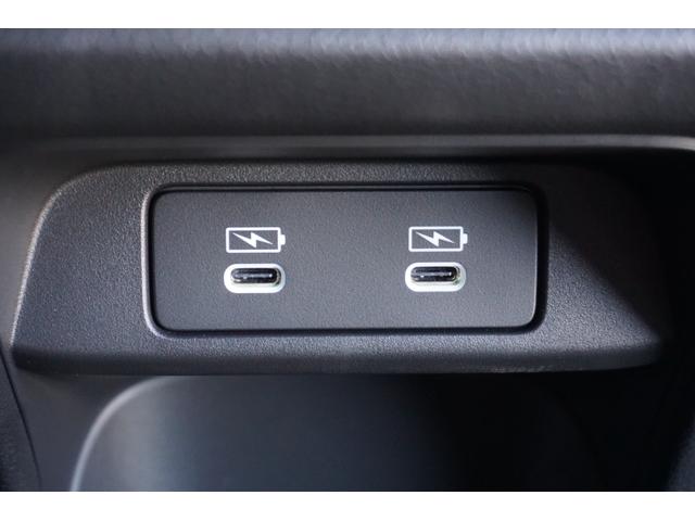 ヴェゼル ｅ：ＨＥＶＺ　デモカーアップ・ＨｏｎｄａＳＥＮＳＩＮＧ・ブラインドスポットインフォメーション・アダプティブドライビングビーム（ＡＤＢ）・ＨｏｎｄａＣＯＮＮＥＣＴディスプレー＋ＥＴＣ２．０車載器＋ワイヤレス充電（47枚目）