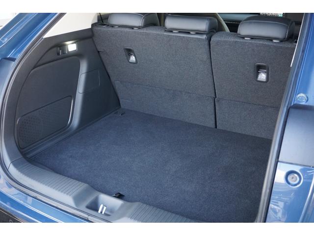 ヴェゼル ｅ：ＨＥＶＺ　デモカーアップ・ＨｏｎｄａＳＥＮＳＩＮＧ・ブラインドスポットインフォメーション・アダプティブドライビングビーム（ＡＤＢ）・ＨｏｎｄａＣＯＮＮＥＣＴディスプレー＋ＥＴＣ２．０車載器＋ワイヤレス充電（53枚目）