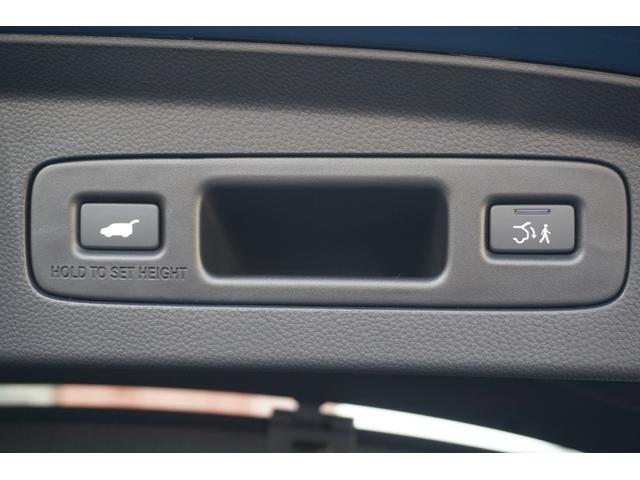 ヴェゼル ｅ：ＨＥＶＺ　デモカーアップ・ＨｏｎｄａＳＥＮＳＩＮＧ・ブラインドスポットインフォメーション・アダプティブドライビングビーム（ＡＤＢ）・ＨｏｎｄａＣＯＮＮＥＣＴディスプレー＋ＥＴＣ２．０車載器＋ワイヤレス充電（56枚目）