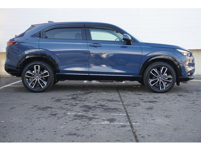 ヴェゼル ｅ：ＨＥＶＺ　デモカーアップ・ＨｏｎｄａＳＥＮＳＩＮＧ・ブラインドスポットインフォメーション・アダプティブドライビングビーム（ＡＤＢ）・ＨｏｎｄａＣＯＮＮＥＣＴディスプレー＋ＥＴＣ２．０車載器＋ワイヤレス充電（61枚目）