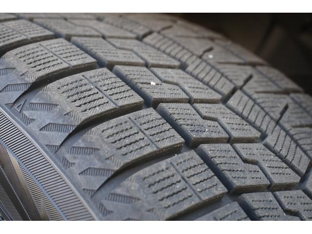 ヴェゼル ｅ：ＨＥＶＺ　デモカーアップ・ＨｏｎｄａＳＥＮＳＩＮＧ・ブラインドスポットインフォメーション・アダプティブドライビングビーム（ＡＤＢ）・ＨｏｎｄａＣＯＮＮＥＣＴディスプレー＋ＥＴＣ２．０車載器＋ワイヤレス充電（77枚目）