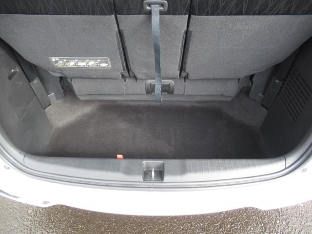 オデッセイ アブソルート・EX HondaSENSING/Hondaインターナビ+リンクアップフリー+ETC車載器/マルチビューカメラシステム+スマートパーキングアシストシステムサイドエアバッグ+サイドカーテンエアバッグ(21枚目)