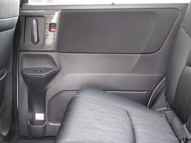 オデッセイ アブソルート・EX HondaSENSING/Hondaインターナビ+リンクアップフリー+ETC車載器/マルチビューカメラシステム+スマートパーキングアシストシステムサイドエアバッグ+サイドカーテンエアバッグ(33枚目)