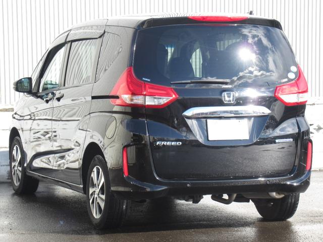 フリードハイブリッド ハイブリッド・Gホンダセンシング i-サイドエアバッグ+サイドカーテンエアバッグ/リア両側パワースライドドア/LEDヘッドライト+アクティブコーナリングライト/センターテーブルオートリトラミラー/Cパッケージ/Sパッケージ(14枚目)