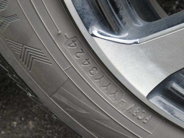 Ｎ－ＢＯＸカスタム コーディネートスタイル　試乗車ＵＰ／運転席＆助手席シートヒーター／コンビニフック付シートバックテーブル（運転席＆助手席）／オートリトラミラー／左右独立式リアセンターアームレスト／グレーステッチ本革巻ステアリングホイール（6枚目）