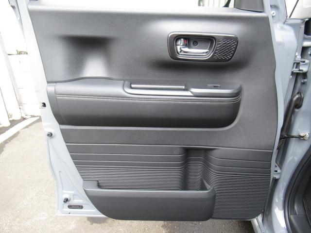Ｎ－ＢＯＸカスタム コーディネートスタイル　試乗車ＵＰ／運転席＆助手席シートヒーター／コンビニフック付シートバックテーブル（運転席＆助手席）／オートリトラミラー／左右独立式リアセンターアームレスト／グレーステッチ本革巻ステアリングホイール（35枚目）